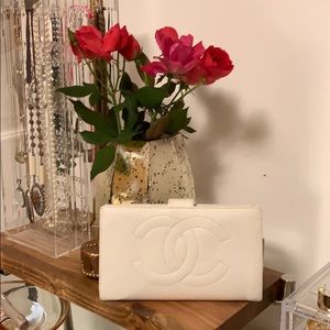 Chanel white wallet 🌸 price is firm on this one .